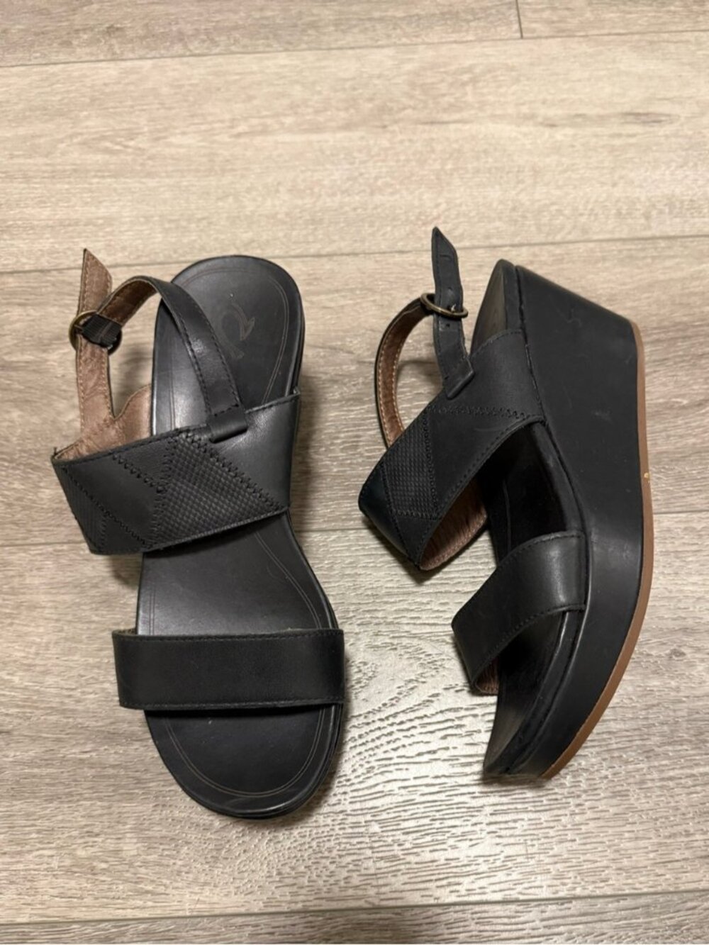OluKai Leather Strappy Sandals black keha size 9 wedge